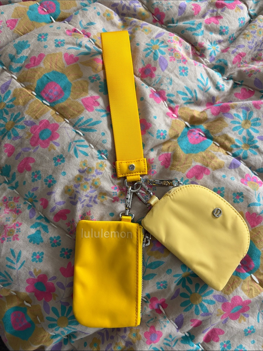 lululemon yellow mini wristlet set with detachable strap